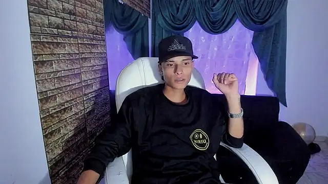 paul booy online show from November 25, 2025, 4:02 am