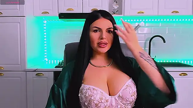 Snapshot of RheaLynn chatting on February 5, 2026, 8:59 pm RheaLynn online show from February 5, 2026, 8:59 pm