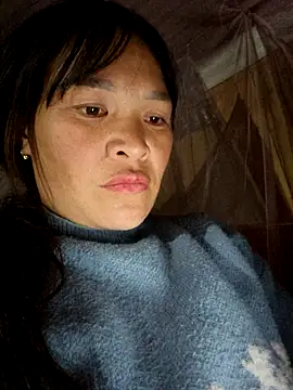 chipu06 online show from November 28, 2025, 1:44 pm