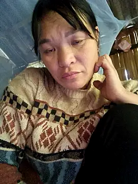 chipu06 online show from November 20, 2025, 5:08 am