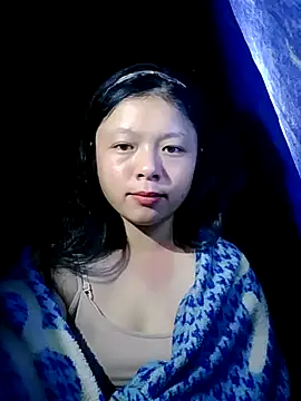 lisa-bae00 online show from November 3, 2025, 10:24 pm