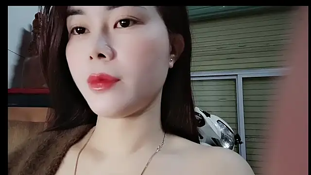 Snapshot of Family-Lovee chatting on February 8, 2026, 9:12 pm Family-Lovee online show from February 8, 2026, 9:12 pm