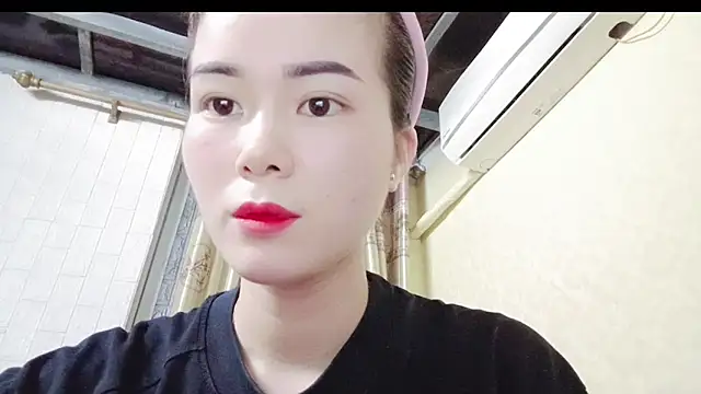 Snapshot of Family-Lovee chatting on June 6, 2026, 11:15 am Family-Lovee online show from June 6, 2026, 11:15 am