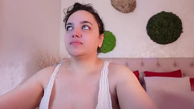 MoniqueJade online show from November 14, 2025, 6:55 pm