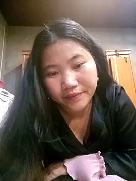 Snapshot of emlylin chatting on October 21, 2025, 1:43 pm emlylin online show from October 21, 2025, 1:43 pm