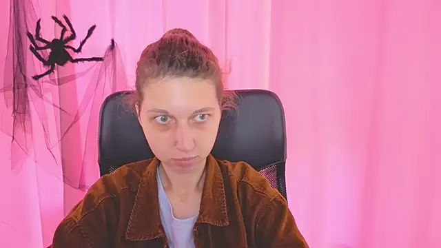 CuteEllii online show from November 1, 2025, 10:53 am