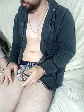 lazzzz09 online show from December 19, 2025, 6:43 pm