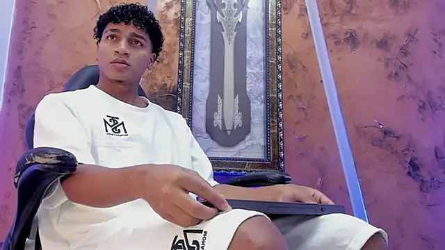 Snapshot of Iaan_Dalton_ chatting on November 1, 2025, 11:59 am Iaan Dalton online show from November 1, 2025, 11:59 am