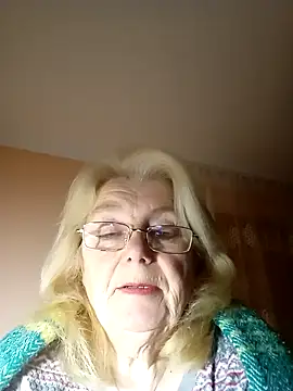 AmyLove353 online show from January 9, 2026, 4:41 am