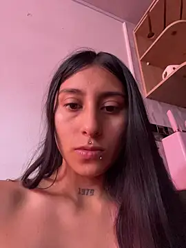 Snapshot of Violeet-Smith chatting on November 29, 2025, 6:41 pm Violeet-Smith online show from November 29, 2025, 6:41 pm