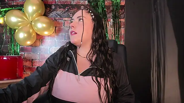 Danna piink  online show from March 16, 2026, 11:25 am