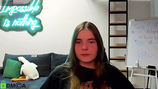 MiraaBloom online show from November 17, 2025, 2:21 pm