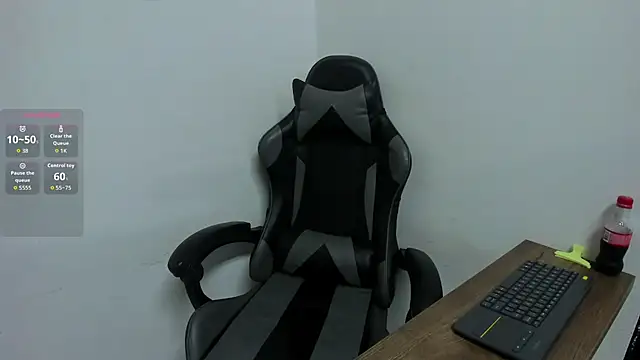 Nicole2507 online show from January 15, 2026, 12:30 pm