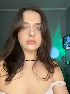 Snapshot of ScarletSi chatting on April 5, 2026, 8:04 pm ScarletSi online show from April 5, 2026, 8:04 pm
