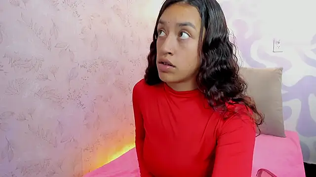 mia scarlett7 online show from April 3, 2026, 1:17 pm