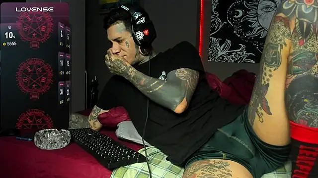 cleoo jhonny online show from April 16, 2026, 6:47 am