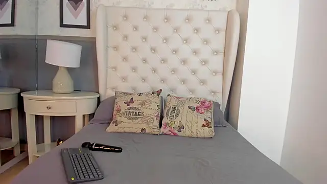 Anna Tood online show from November 6, 2025, 11:36 am