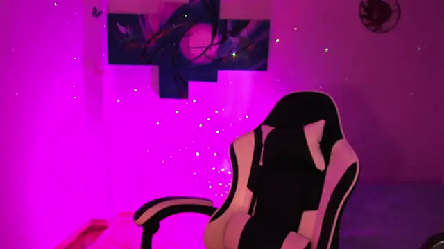 Snapshot of Soouf_ chatting on December 5, 2025, 10:47 am Soouf online show from December 5, 2025, 10:47 am