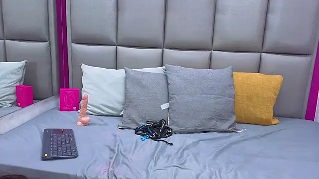 ZharidjParker online show from January 11, 2026, 1:18 pm