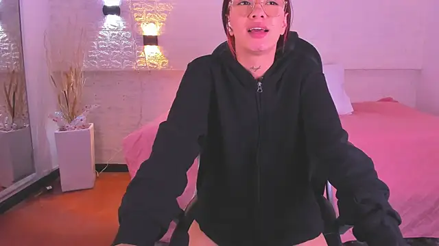 Snapshot of gracehall_1 chatting on February 5, 2026, 2:57 pm gracehall 1 online show from February 5, 2026, 2:57 pm