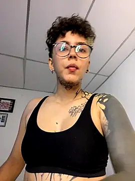 Abby Evanns1 online show from November 6, 2025, 10:36 pm