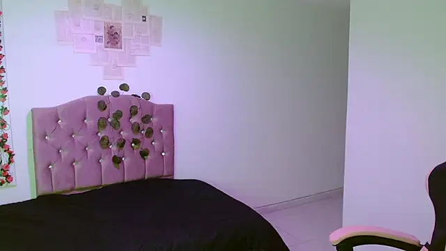 Snapshot of zara1609200 chatting on October 29, 2025, 1:10 pm zara1609200 online show from October 29, 2025, 1:10 pm