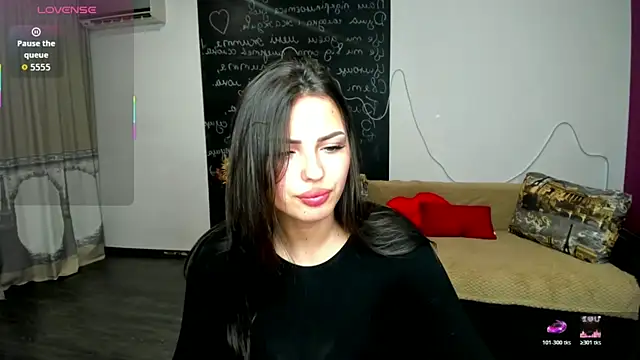 Snapshot of KittyShenson chatting on July 17, 2026, 5:32 pm KittyShenson online show from July 17, 2026, 5:32 pm