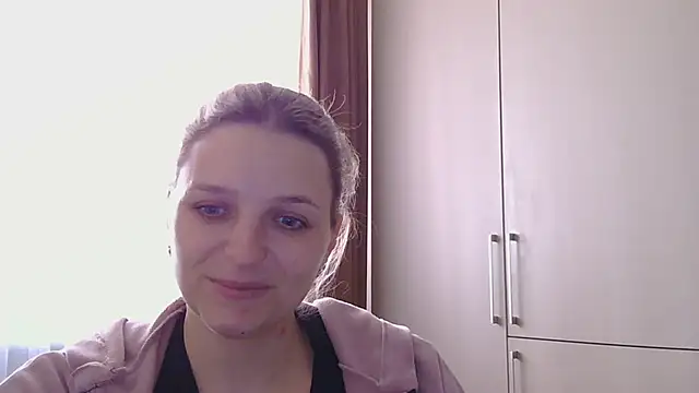 ElisSky301 online show from January 11, 2026, 12:23 pm