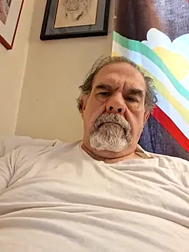 Snapshot of pena633 chatting on February 16, 2026, 1:32 pm pena633 online show from February 16, 2026, 1:32 pm