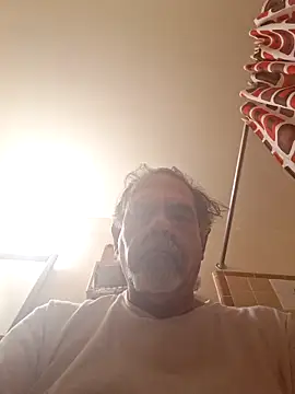 Snapshot of pena633 chatting on February 10, 2026, 8:35 am pena633 online show from February 10, 2026, 8:35 am