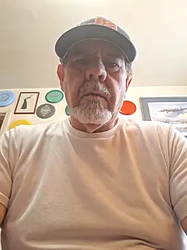 pena633 online show from December 2, 2025, 3:03 pm