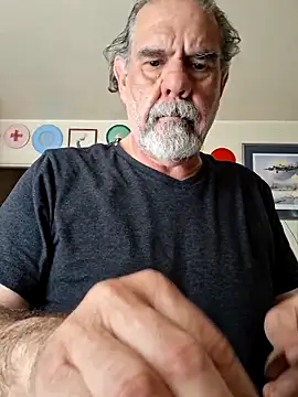 Snapshot of pena633 chatting on March 22, 2026, 3:57 pm pena633 online show from March 22, 2026, 3:57 pm