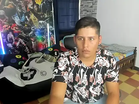 Snapshot of maiker_lozano_ chatting on October 21, 2025, 6:51 pm maiker lozano online show from October 21, 2025, 6:51 pm
