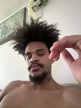 Mrmakeherwet Tez online show from February 26, 2026, 4:07 pm