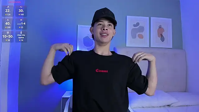 ApoloRicci online show from February 16, 2026, 8:18 pm