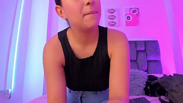 kittymonroe1 online show from March 5, 2026, 6:15 pm