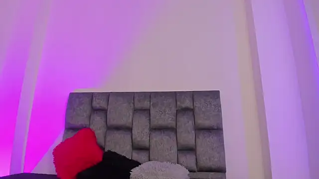 kittymonroe1 online show from November 29, 2025, 5:13 pm