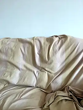 Selena Roa online show from November 30, 2025, 4:08 pm