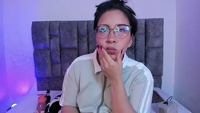 miah storm online show from November 14, 2025, 2:15 am