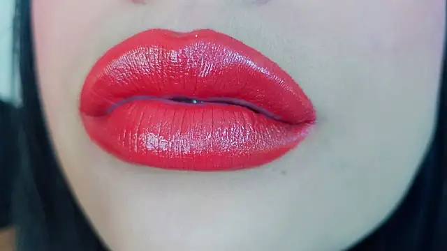 Snapshot of mia_roux1 chatting on February 21, 2026, 9:39 pm mia roux1 online show from February 21, 2026, 9:39 pm