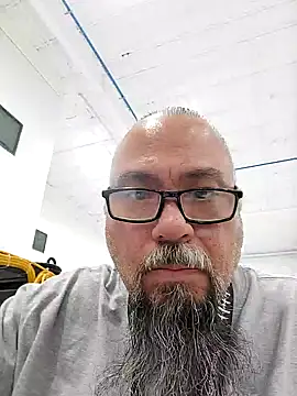 Snapshot of tsmack1972 chatting on October 21, 2025, 5:40 am tsmack1972 online show from October 21, 2025, 5:40 am