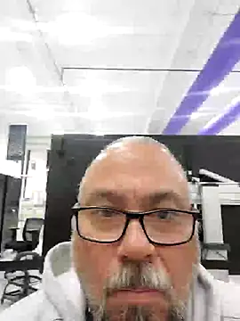 Snapshot of tsmack1972 chatting on December 4, 2025, 5:39 am tsmack1972 online show from December 4, 2025, 5:39 am