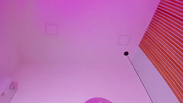 Snapshot of Miss_ambrer_ chatting on December 23, 2025, 4:34 am Miss ambrer online show from December 23, 2025, 4:34 am