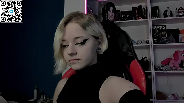 Snapshot of Holy_Mistress_S chatting on February 7, 2026, 10:23 am Holy Mistress S online show from February 7, 2026, 10:23 am