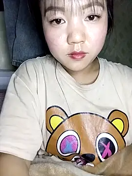 Quynhsumon online show from February 23, 2026, 3:23 pm