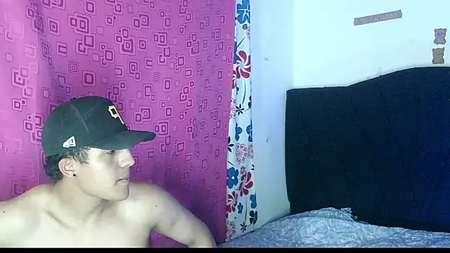 Snapshot of ReferredArtwork chatting on October 29, 2025, 1:04 am ReferredArtwork online show from October 29, 2025, 1:04 am