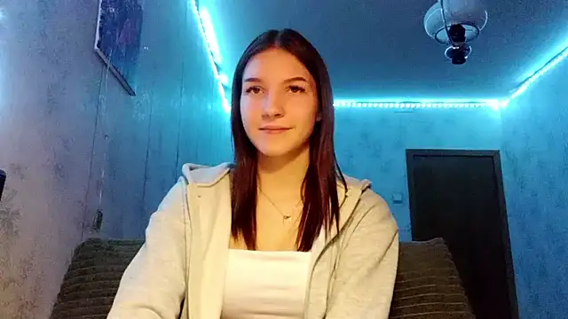 Beauty miIa online show from October 27, 2025, 4:52 pm