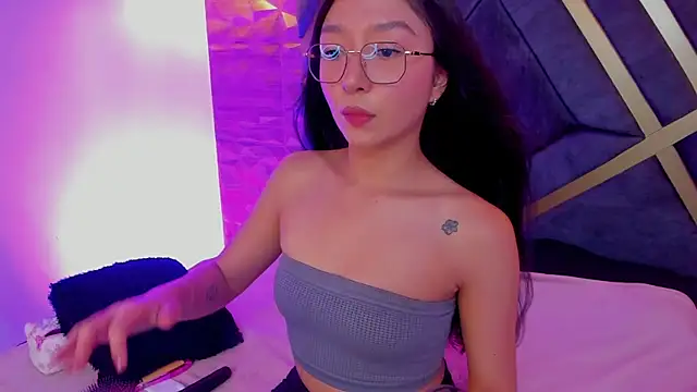 Snapshot of sydney_miller_ chatting on May 6, 2026, 11:31 pm sydney miller online show from May 6, 2026, 11:31 pm