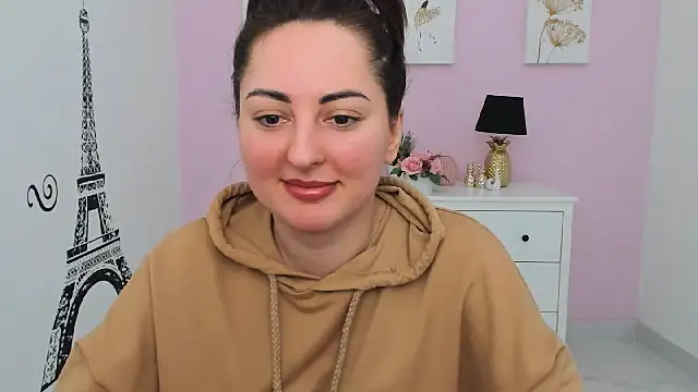 NoraSimons online show from March 27, 2026, 7:39 am