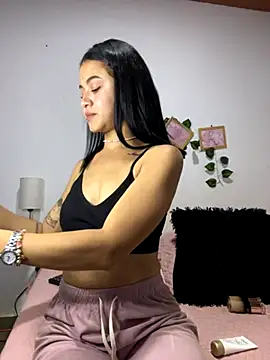 Evelinmiller97 online show from November 7, 2025, 1:54 am